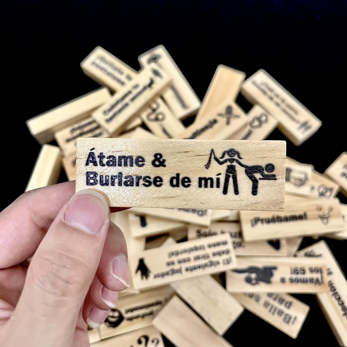 Jenga sexual 🔥 Para tener esas noches que jamas olvidaras con 48 juegos y poses diferentes 🔥 Llevate juegos de dados GRATIS + 50% DCTO